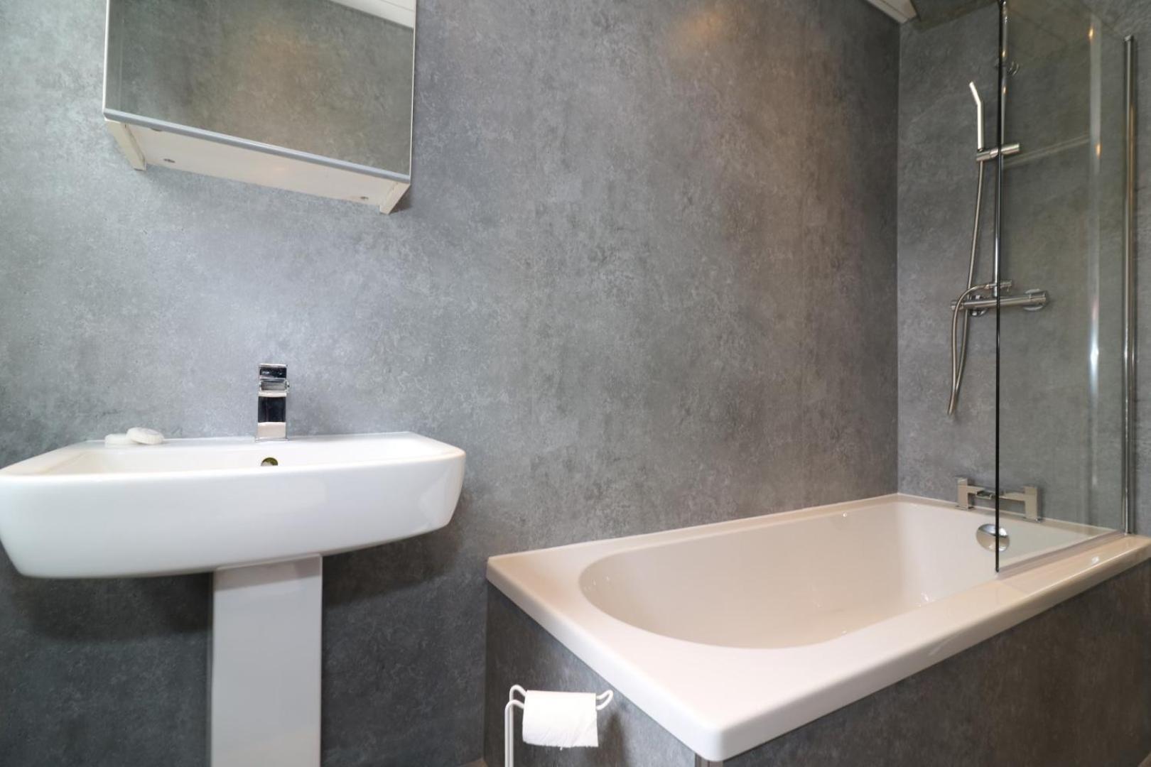 Appartamento Signature - Gartlea House Airdrie Esterno foto