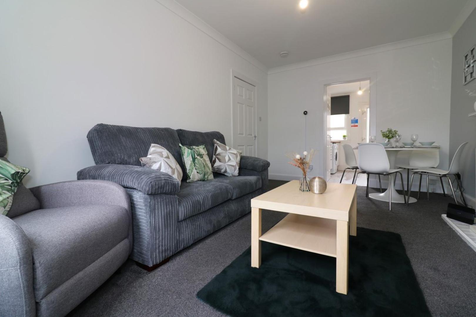 Appartamento Signature - Gartlea House Airdrie Esterno foto