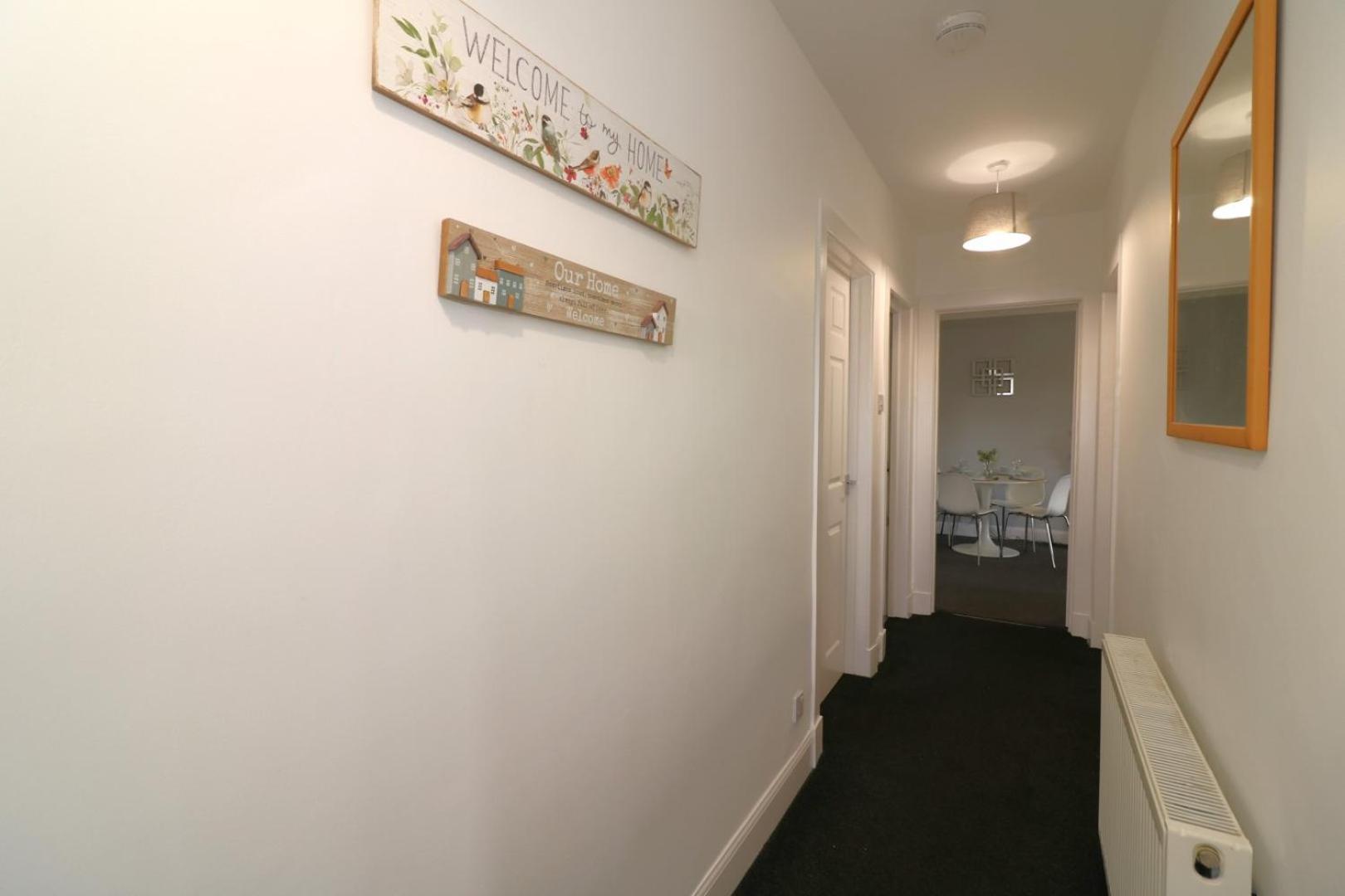 Appartamento Signature - Gartlea House Airdrie Esterno foto