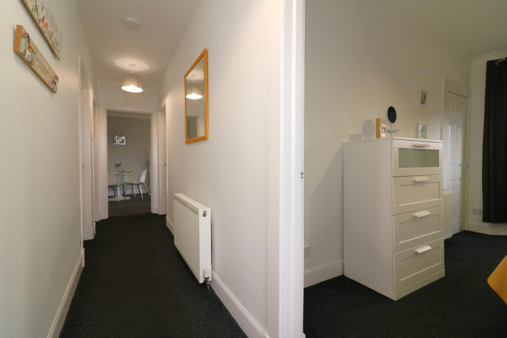 Appartamento Signature - Gartlea House Airdrie Esterno foto