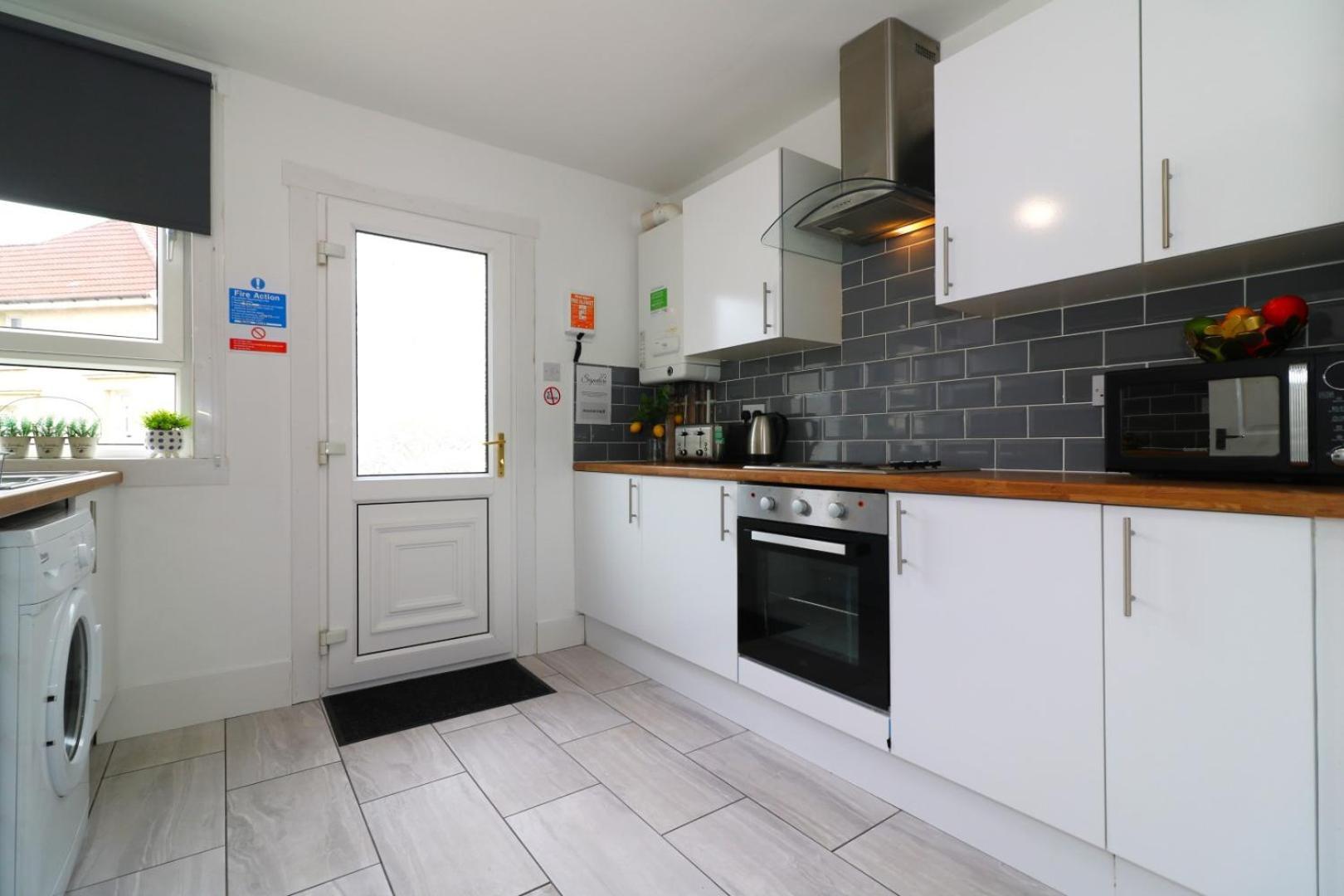 Appartamento Signature - Gartlea House Airdrie Esterno foto